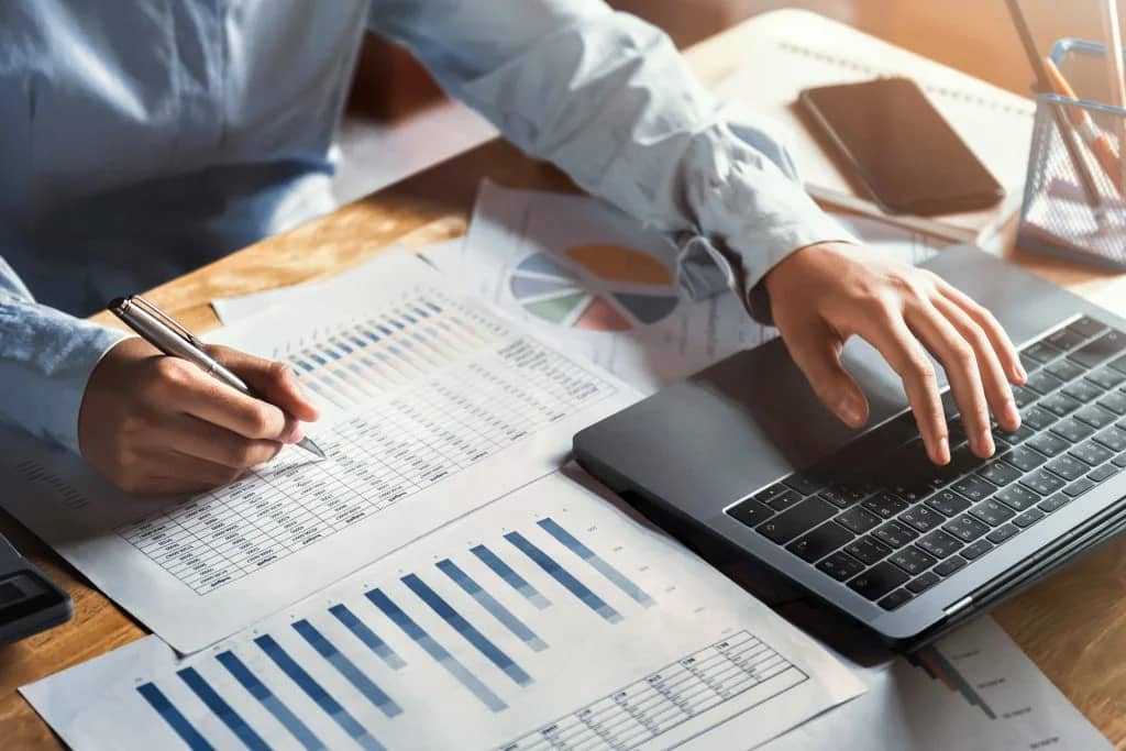 Coche Bettle amarillo